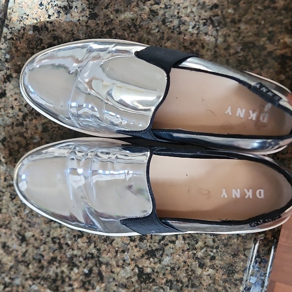 DKNY Slip on Sneakers - Picture 3 of 6